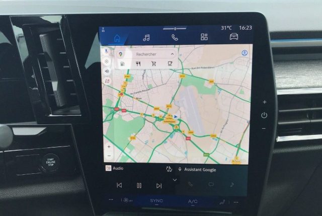 RENAULT Austral usata, con Sistema di navigazione