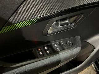 PEUGEOT 208 usata, con USB