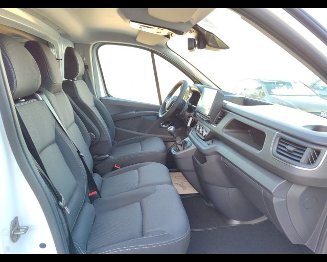 RENAULT Trafic usata, con Bracciolo