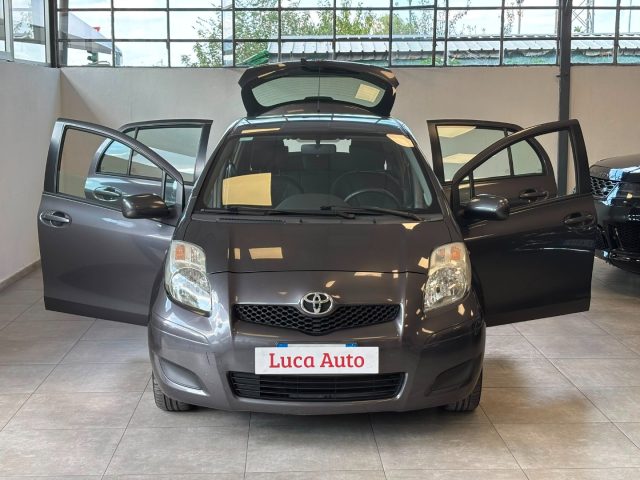 TOYOTA Yaris usata, con Airbag