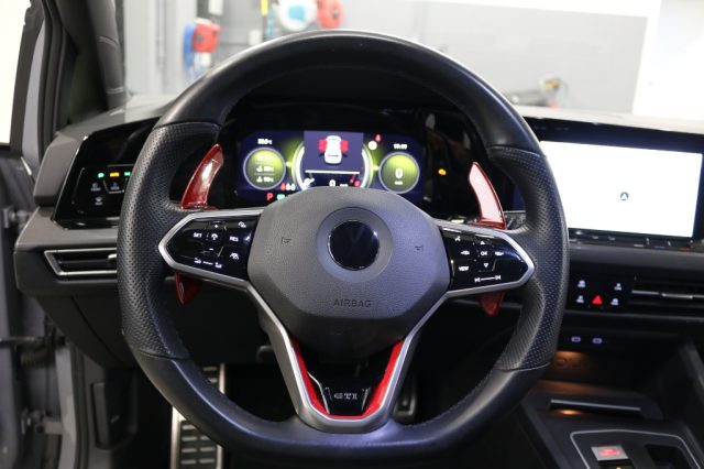 VOLKSWAGEN Golf usata, con Sensori di parcheggio posteriori