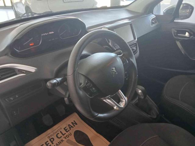 PEUGEOT 208 usata, con Autoradio