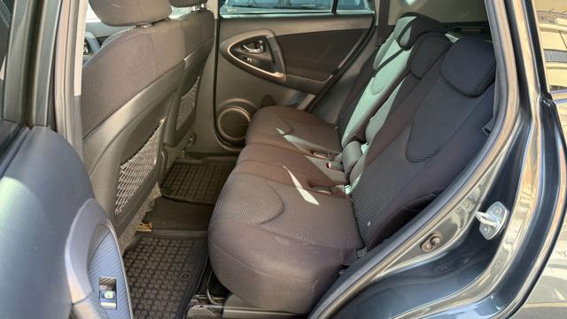 TOYOTA RAV 4 usata, con Fendinebbia