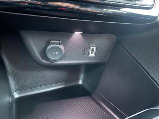 OPEL Corsa usata, con Fari LED