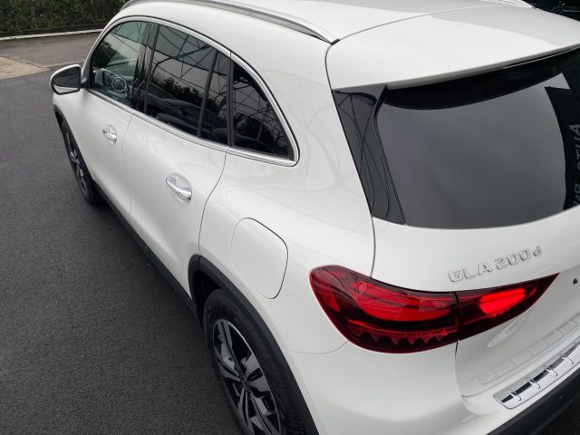 MERCEDES-BENZ GLA 200 usata, con Climatizzatore