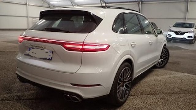 PORSCHE Cayenne usata, con Airbag