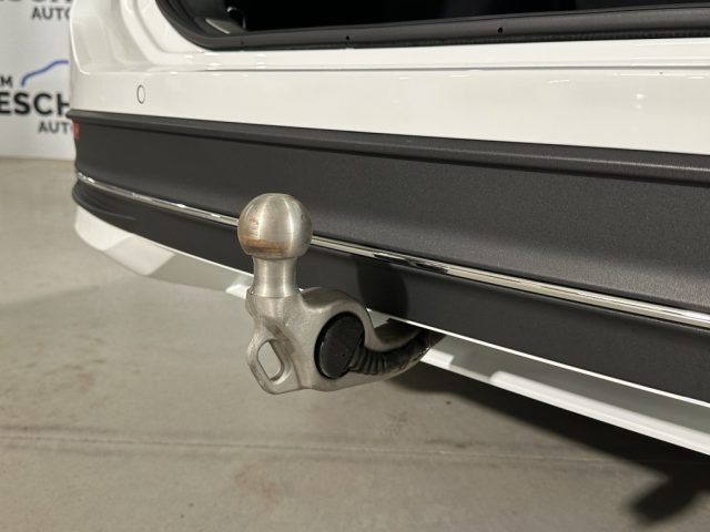 VOLKSWAGEN Passat Variant usata, con Gancio traino