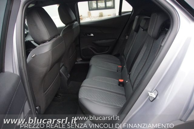 PEUGEOT 2008 usata, con Sedile posteriore sdoppiato