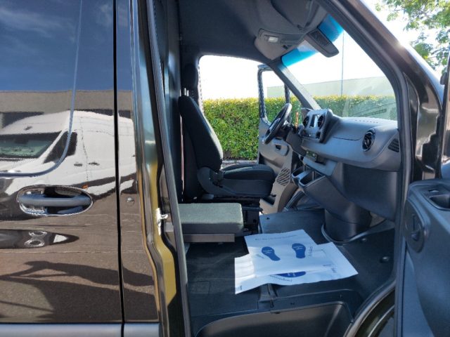 MERCEDES-BENZ Sprinter usata, con Touch screen