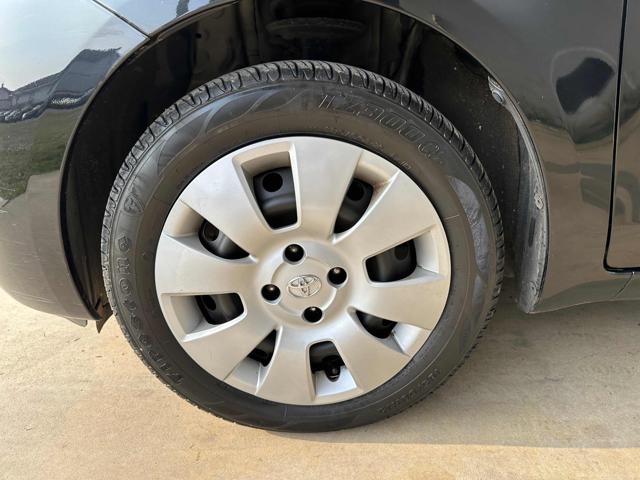 TOYOTA Yaris usata 59