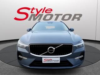 VOLVO XC60 B4 (d) automatico Momentum AWD UFFICIALE