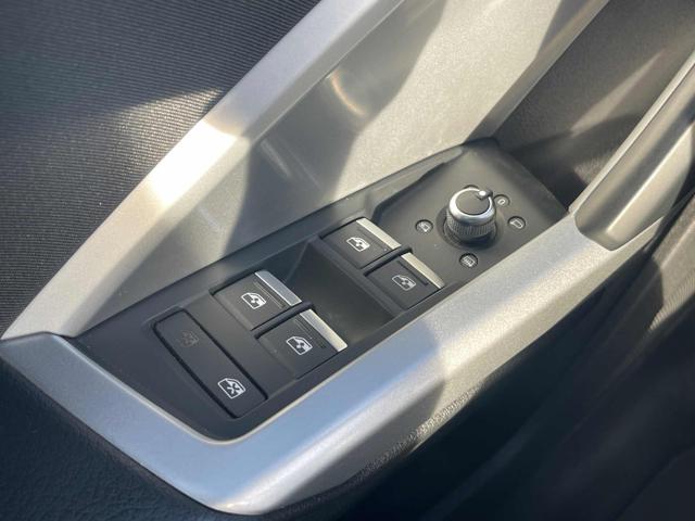 AUDI Q3 usata, con Airbag testa