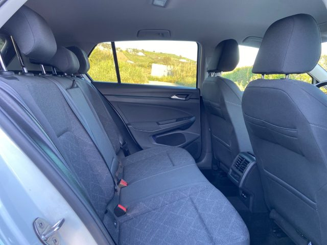 VOLKSWAGEN Golf usata, con Touch screen