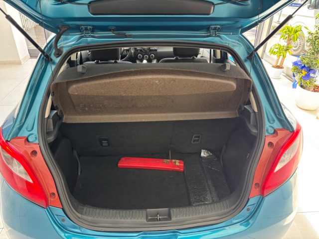 MAZDA 2 usata, con Cerchi in lega