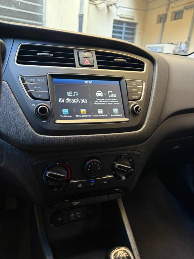 HYUNDAI i20 usata, con Antifurto