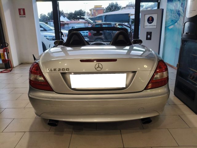 MERCEDES-BENZ SLK 200 usata, con Cerchi in lega