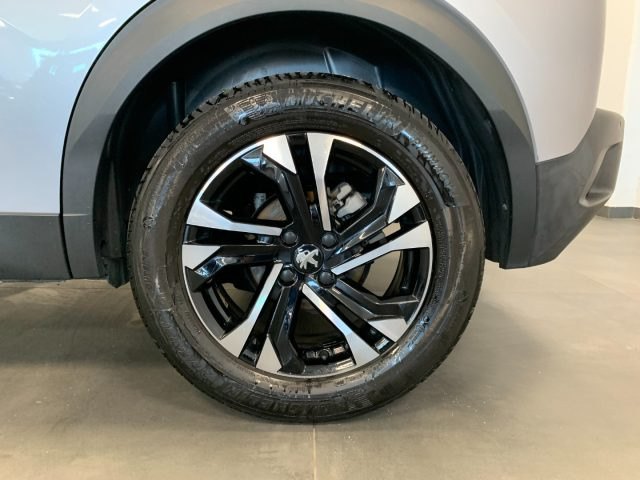 PEUGEOT 2008 usata, con Luci diurne LED
