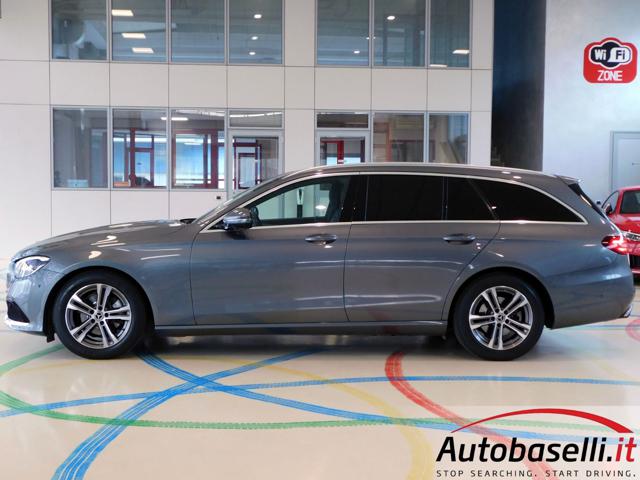 MERCEDES-BENZ E 220 usata, con Vetri oscurati