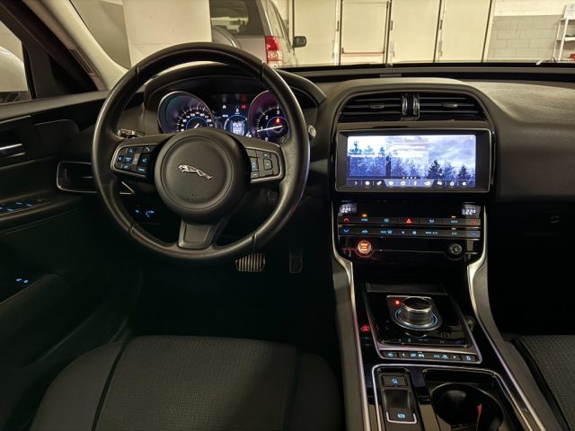 JAGUAR XE usata, con Climatizzatore