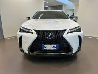LEXUS UX 250h usata, con ESP
