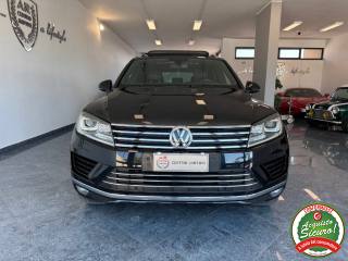 VOLKSWAGEN Touareg usata, con Airbag
