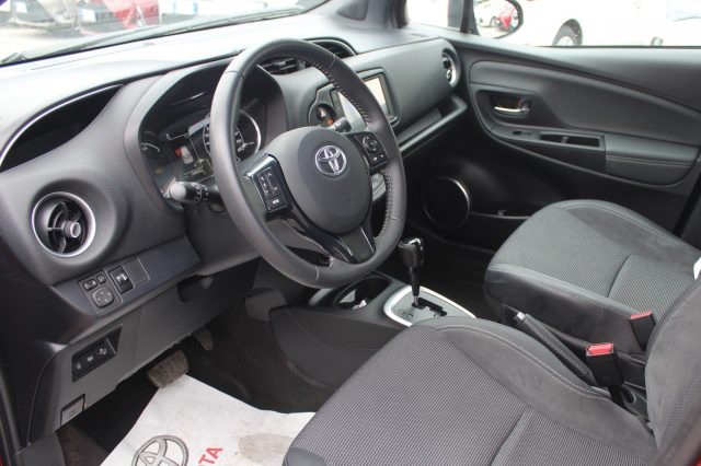 TOYOTA Yaris usata, con Servosterzo