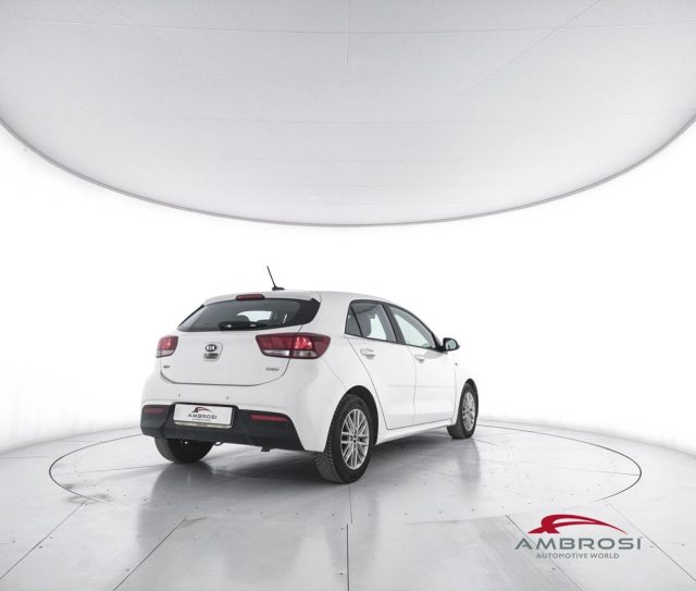 KIA Rio usata 2