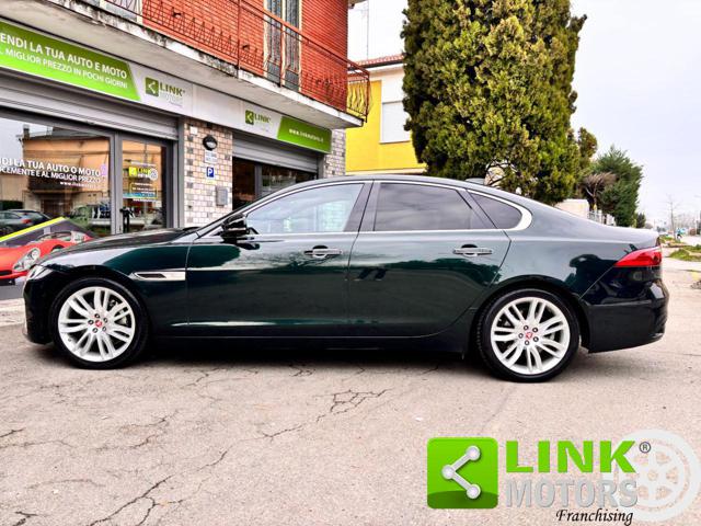 JAGUAR XF usata, con Autoradio