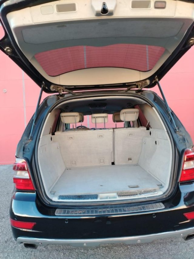 MERCEDES-BENZ ML 320 usata, con Climatizzatore