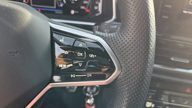 VOLKSWAGEN T-Roc usata, con Sedili sportivi