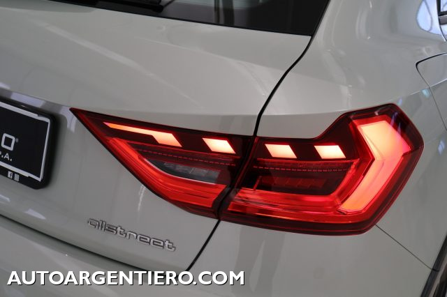 AUDI A1 usata, con Sensori di parcheggio anteriori