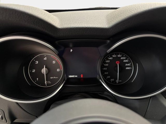 ALFA ROMEO Stelvio usata, con Chiusura centralizzata