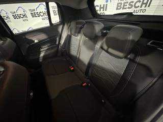 JEEP Avenger usata, con USB