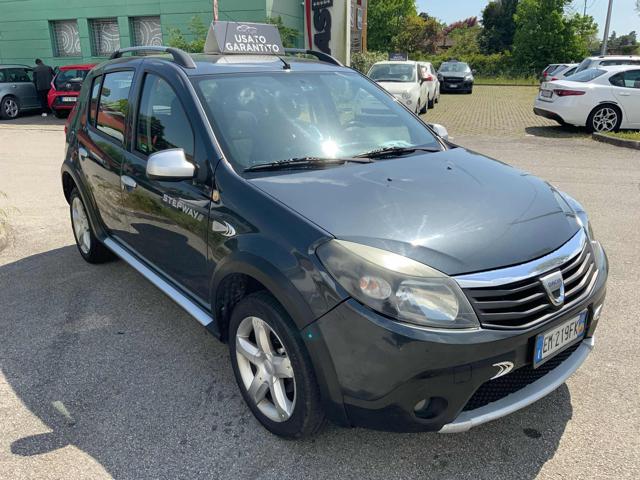 DACIA Sandero usata, con Alzacristalli elettrici