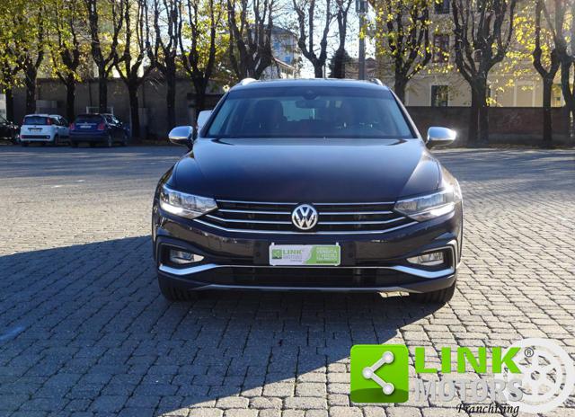VOLKSWAGEN Passat Alltrack usata, con Fendinebbia