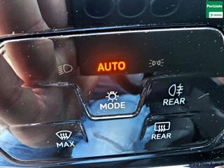 VOLKSWAGEN Golf usata, con Touch screen