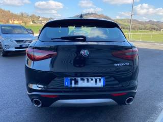 ALFA ROMEO Stelvio usata, con Autoradio