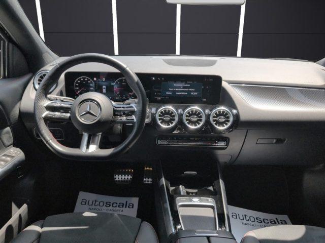 MERCEDES-BENZ GLA 200 usata, con Sedili riscaldati