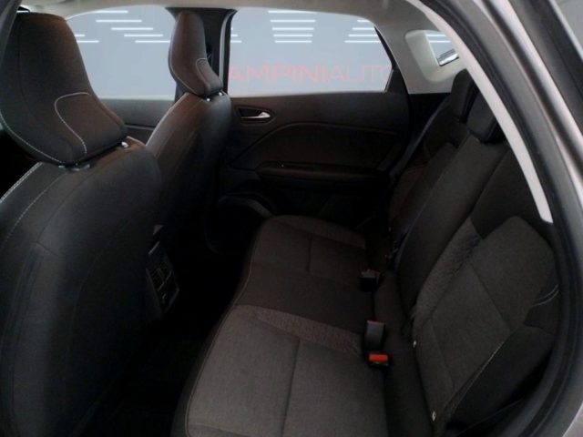RENAULT Captur usata 16
