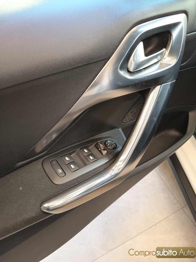 PEUGEOT 2008 usata 31