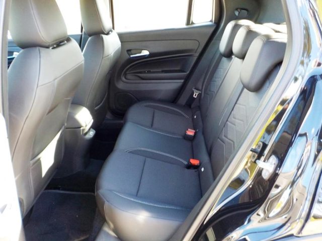 JEEP Avenger usata, con Volante in pelle