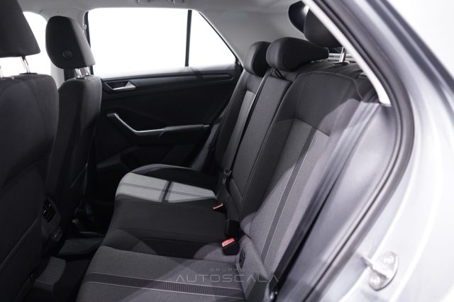 VOLKSWAGEN T-Roc usata, con Telecamera per parcheggio assistito