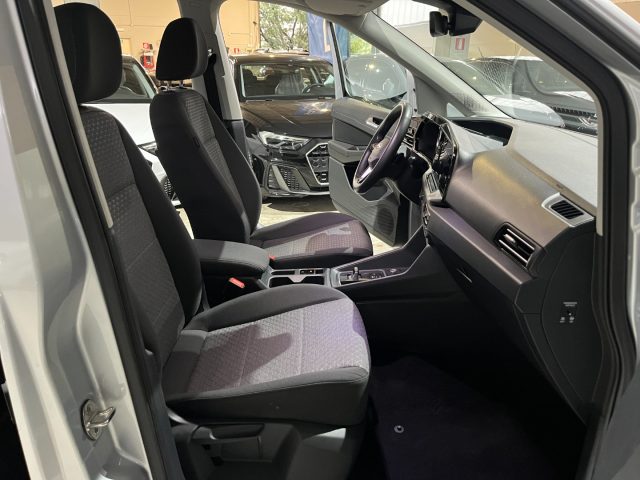 FORD Tourneo Connect usata, con Leve al volante