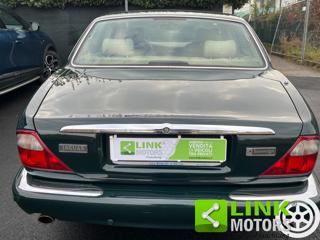 JAGUAR Sovereign usata, con Fari Xenon