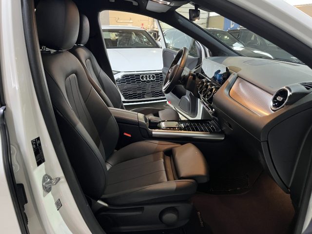 MERCEDES-BENZ B 180 usata, con Volante in pelle