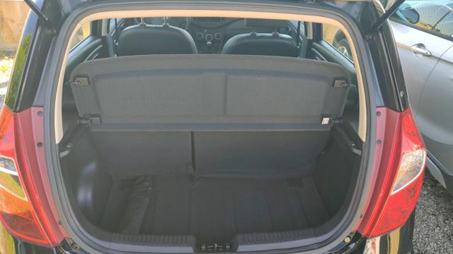 HYUNDAI i10 usata 13