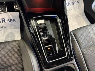 VOLKSWAGEN Golf usata, con Touch screen