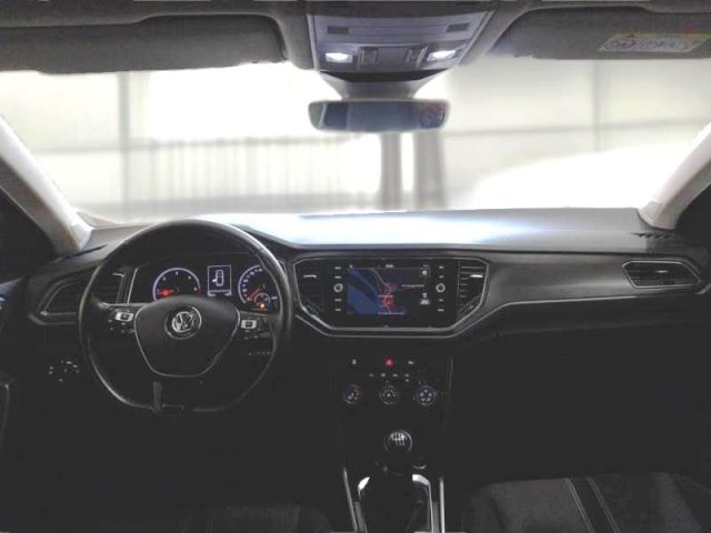 VOLKSWAGEN T-Roc usata, con Autoradio