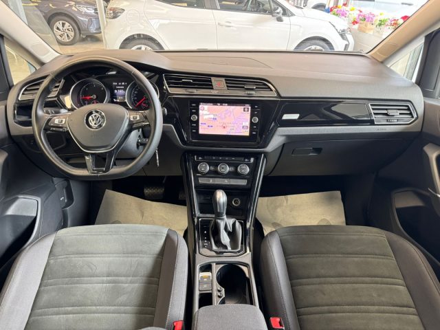 VOLKSWAGEN Touran usata, con Controllo automatico clima