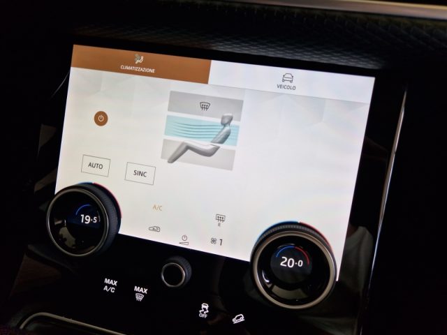 LAND ROVER Range Rover Velar usata, con Regolazione elettrica sedili